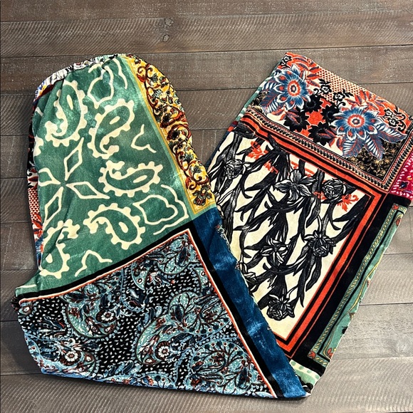 SFIZIO Patchwork Velvet Wide-Leg Pants - Picture 6 of 6